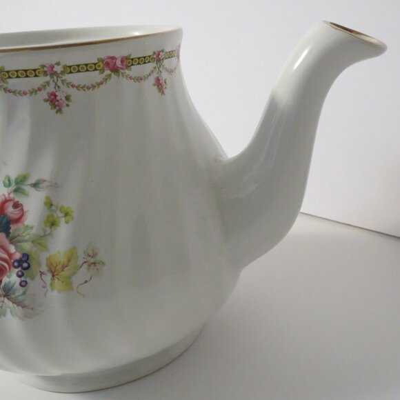 Arthur & Sons 6524 Vintage teapot - Picture 6 of 11
